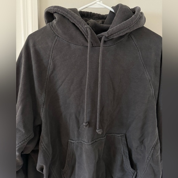 Madewell Terry Relaxed Raglan-Sleeve Sweatshirt - Picture 2 of 8